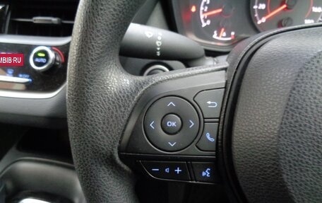 Toyota Corolla, 2022 год, 1 850 000 рублей, 10 фотография