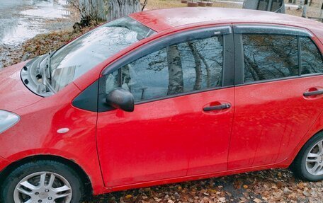 Toyota Yaris III рестайлинг, 2008 год, 390 000 рублей, 5 фотография