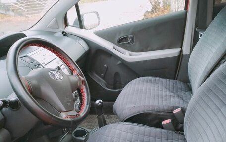 Toyota Yaris III рестайлинг, 2008 год, 390 000 рублей, 6 фотография