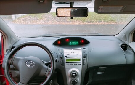 Toyota Yaris III рестайлинг, 2008 год, 390 000 рублей, 10 фотография