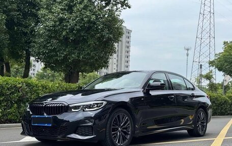 BMW 3 серия, 2022 год, 2 650 000 рублей, 1 фотография