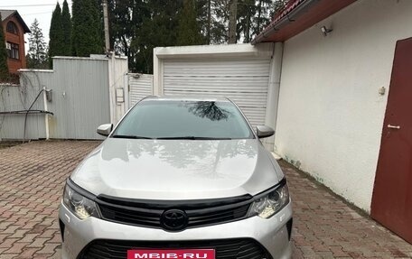 Toyota Camry, 2015 год, 2 100 000 рублей, 1 фотография