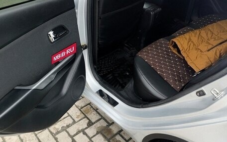 KIA Rio III рестайлинг, 2013 год, 860 000 рублей, 12 фотография