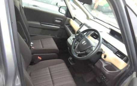 Honda Freed II, 2019 год, 1 890 000 рублей, 5 фотография