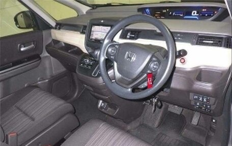 Honda Freed II, 2019 год, 1 890 000 рублей, 3 фотография