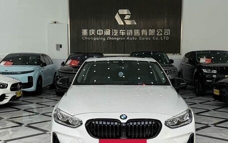 BMW 1 серия, 2022 год, 2 410 000 рублей, 2 фотография