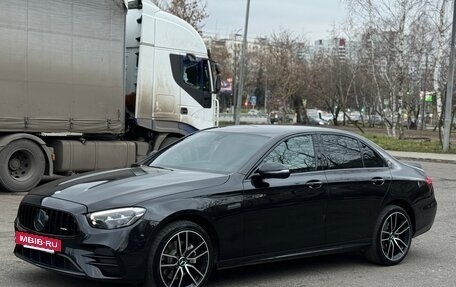Mercedes-Benz E-Класс, 2021 год, 3 170 000 рублей, 4 фотография