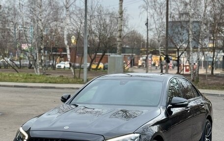 Mercedes-Benz E-Класс, 2021 год, 3 170 000 рублей, 2 фотография