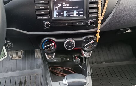 KIA Rio IV, 2019 год, 1 370 000 рублей, 8 фотография