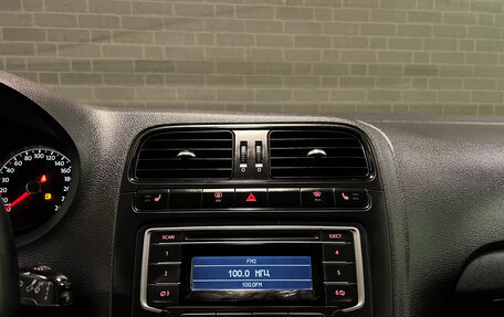 Volkswagen Polo VI (EU Market), 2015 год, 800 000 рублей, 10 фотография