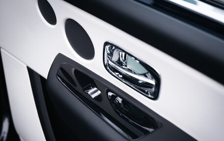 Rolls-Royce Cullinan, 2020 год, 32 700 000 рублей, 11 фотография