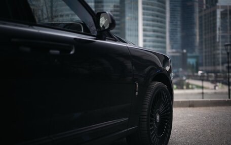 Rolls-Royce Cullinan, 2020 год, 32 700 000 рублей, 9 фотография