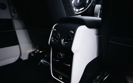 Rolls-Royce Cullinan, 2020 год, 32 700 000 рублей, 19 фотография