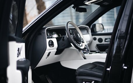 Rolls-Royce Cullinan, 2020 год, 32 700 000 рублей, 35 фотография