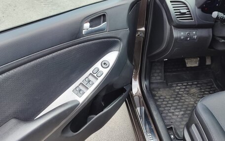 Hyundai Solaris II рестайлинг, 2014 год, 1 150 000 рублей, 13 фотография