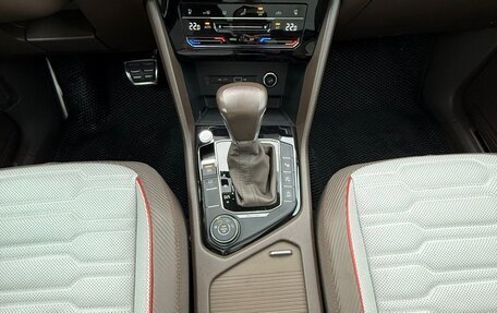 Volkswagen Tiguan II, 2021 год, 4 150 000 рублей, 7 фотография