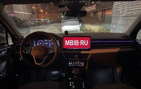 Volkswagen Tiguan II, 2021 год, 4 150 000 рублей, 19 фотография