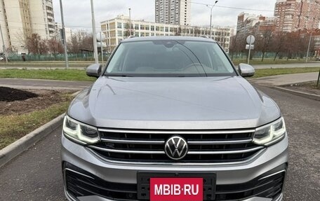 Volkswagen Tiguan II, 2021 год, 4 150 000 рублей, 30 фотография