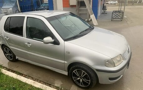 Volkswagen Polo III рестайлинг, 2001 год, 325 000 рублей, 2 фотография
