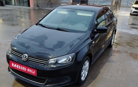 Volkswagen Polo VI (EU Market), 2013 год, 750 000 рублей, 3 фотография