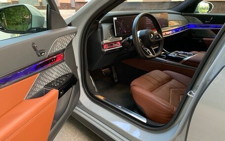 BMW 7 серия, 2024 год, 12 400 000 рублей, 15 фотография