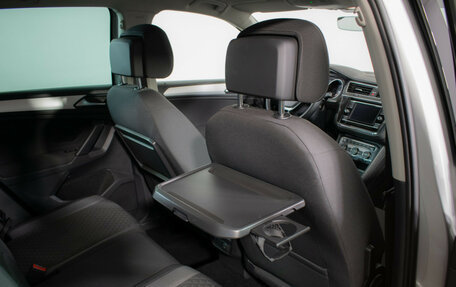 Volkswagen Tiguan II, 2018 год, 2 740 000 рублей, 11 фотография