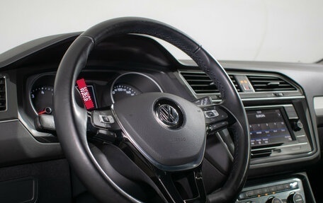 Volkswagen Tiguan II, 2018 год, 2 740 000 рублей, 15 фотография