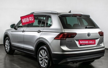 Volkswagen Tiguan II, 2018 год, 2 740 000 рублей, 7 фотография