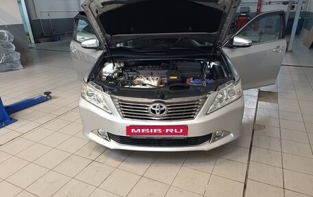 Toyota Camry, 2013 год, 1 850 000 рублей, 8 фотография