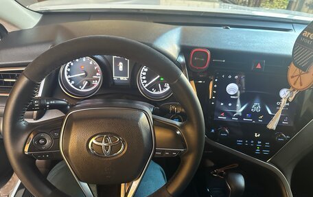 Toyota Camry, 2018 год, 2 350 000 рублей, 11 фотография