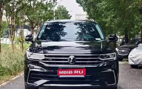 Volkswagen Tiguan II, 2022 год, 2 310 114 рублей, 2 фотография