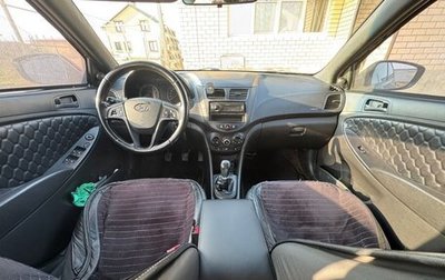 Hyundai Solaris II рестайлинг, 2013 год, 630 000 рублей, 1 фотография