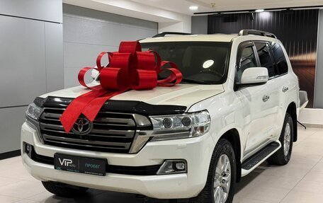 Toyota Land Cruiser 200, 2019 год, 6 130 000 рублей, 1 фотография
