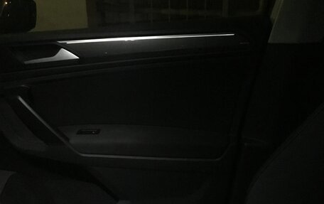 Volkswagen Tiguan II, 2020 год, 2 500 000 рублей, 3 фотография