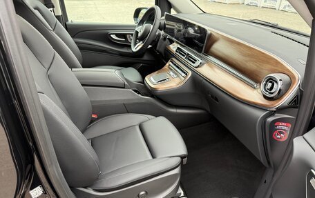 Mercedes-Benz V-Класс, 2025 год, 9 450 000 рублей, 12 фотография