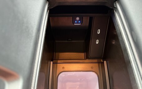 Mercedes-Benz V-Класс, 2025 год, 9 450 000 рублей, 26 фотография