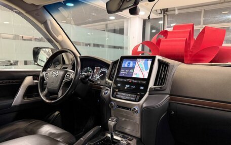 Toyota Land Cruiser 200, 2019 год, 6 130 000 рублей, 8 фотография