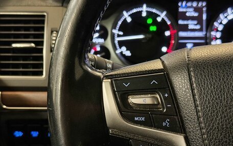 Toyota Land Cruiser 200, 2019 год, 6 130 000 рублей, 11 фотография