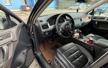 Volkswagen Touareg III, 2013 год, 1 990 000 рублей, 15 фотография