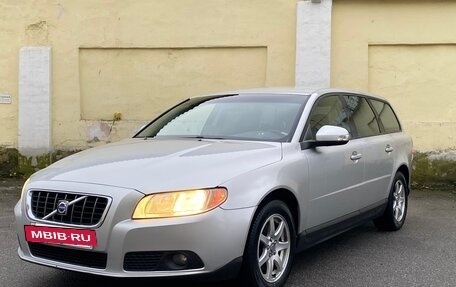 Volvo V70 III рестайлинг, 2009 год, 615 000 рублей, 2 фотография
