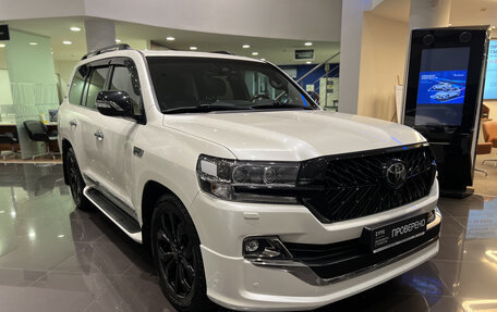 Toyota Land Cruiser 200, 2020 год, 11 232 000 рублей, 7 фотография