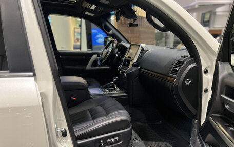 Toyota Land Cruiser 200, 2020 год, 11 232 000 рублей, 15 фотография