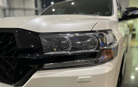 Toyota Land Cruiser 200, 2020 год, 11 232 000 рублей, 21 фотография