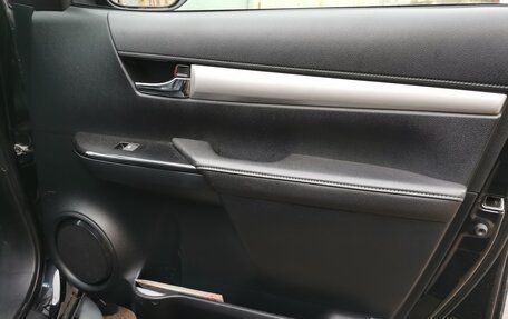 Toyota Hilux VIII, 2016 год, 3 500 000 рублей, 11 фотография