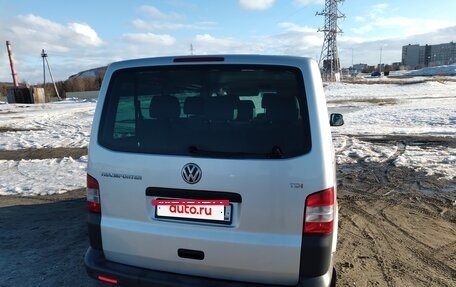 Volkswagen Transporter T5 рестайлинг, 2010 год, 1 400 000 рублей, 2 фотография