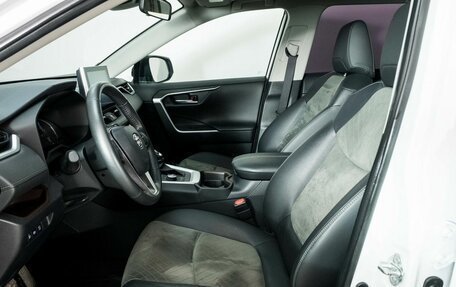 Toyota RAV4, 2022 год, 4 388 000 рублей, 6 фотография