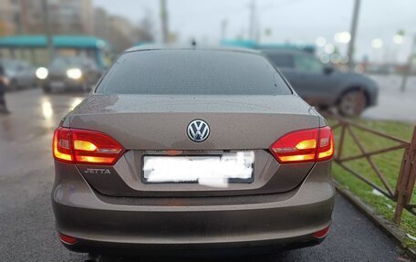 Volkswagen Jetta VI, 2012 год, 990 000 рублей, 2 фотография