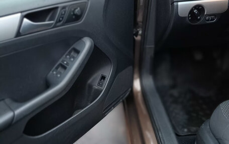 Volkswagen Jetta VI, 2012 год, 990 000 рублей, 8 фотография