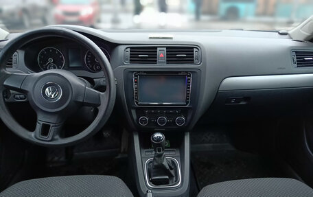 Volkswagen Jetta VI, 2012 год, 990 000 рублей, 5 фотография