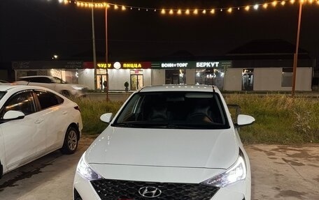 Hyundai Solaris II рестайлинг, 2021 год, 1 230 000 рублей, 8 фотография